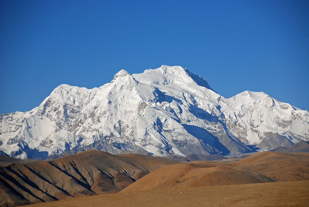 09 Pungpa Ri, Phola Gangchen And Shishapangma From Tong La Here is a closer view of Pungpa Ri, Phola Gangchen, and Shishapangma from the Tong La (5143m) between Nyalam and Tingri.